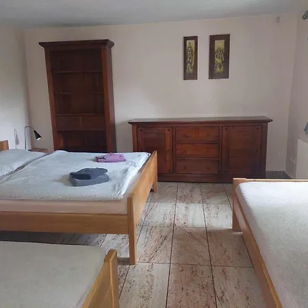 Kır Evi Burg Nad Banskou Stiavnicou